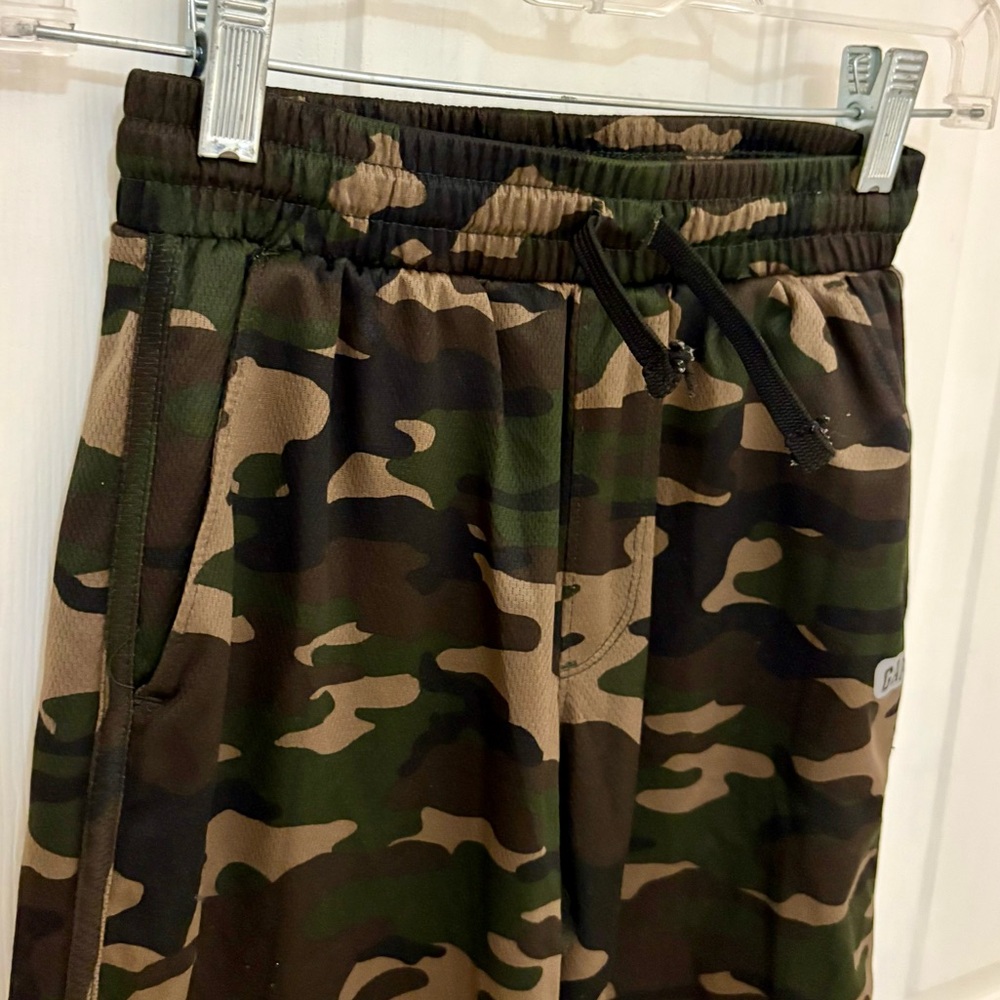 GAP Fit Boys Camo Print Athletic Shorts - Picture 4 of 8